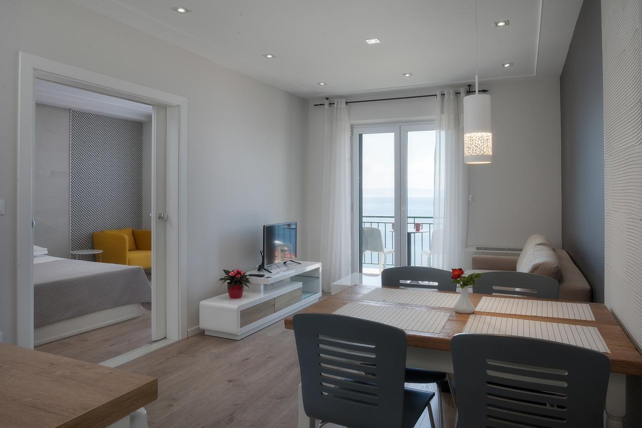 Apartments Juric Brela Exterior photo