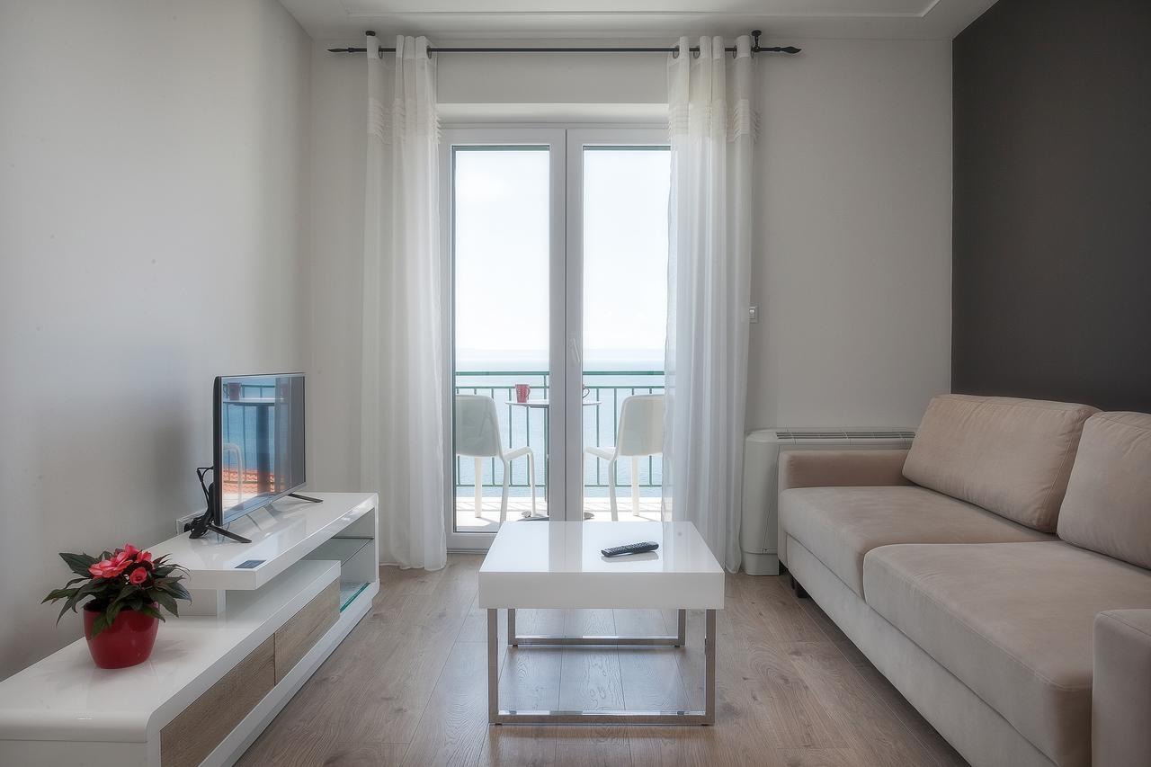 Apartments Juric Brela Exterior photo