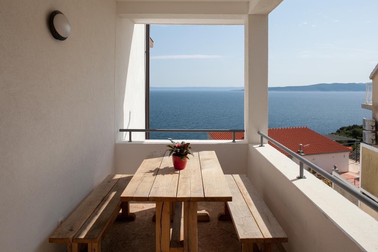 Apartments Juric Brela Exterior photo